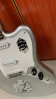 Безплатен транспорт новата китайска китара Нова електрическа китара модели на Jaguar със стъпка струни 628 мм