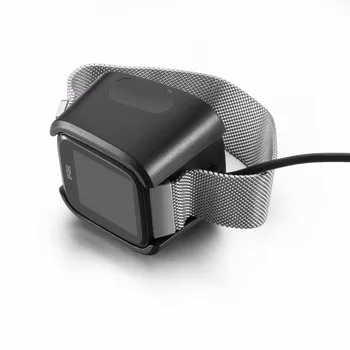 Качествен USB кабел за зареждане Поставка за зарядното устройство Fitbit Versa Зарядно устройство Fit Bit Versa Band Смарт часовник Смяна на USB кабела на Зарядното устройство