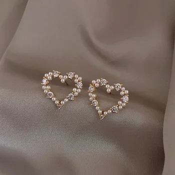2020 Южна Корея Малки Пресни Сладки Сладки Сърдечни Обеци-карамфил с кристали Темперамент Геометрични Кръгли Обеци от перли и Цирконий Парти