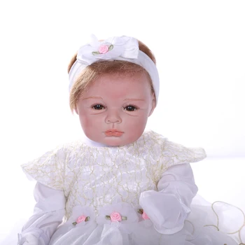 55 См 22 Инча Реалистична Кукла Reborn Мека Силиконова Имитация на Истинска Бяла Пола За Малки Момичета е Детска играчка, Подарък за Рожден Ден
