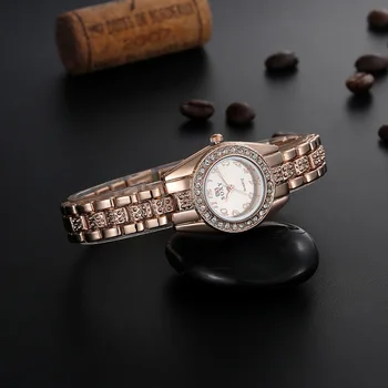 Модерен Луксозна гривна с кристали Кварцови часовници Дамски модни часовници от розово злато Дамски ръчни часовници Час Relogio Feminino TME0027